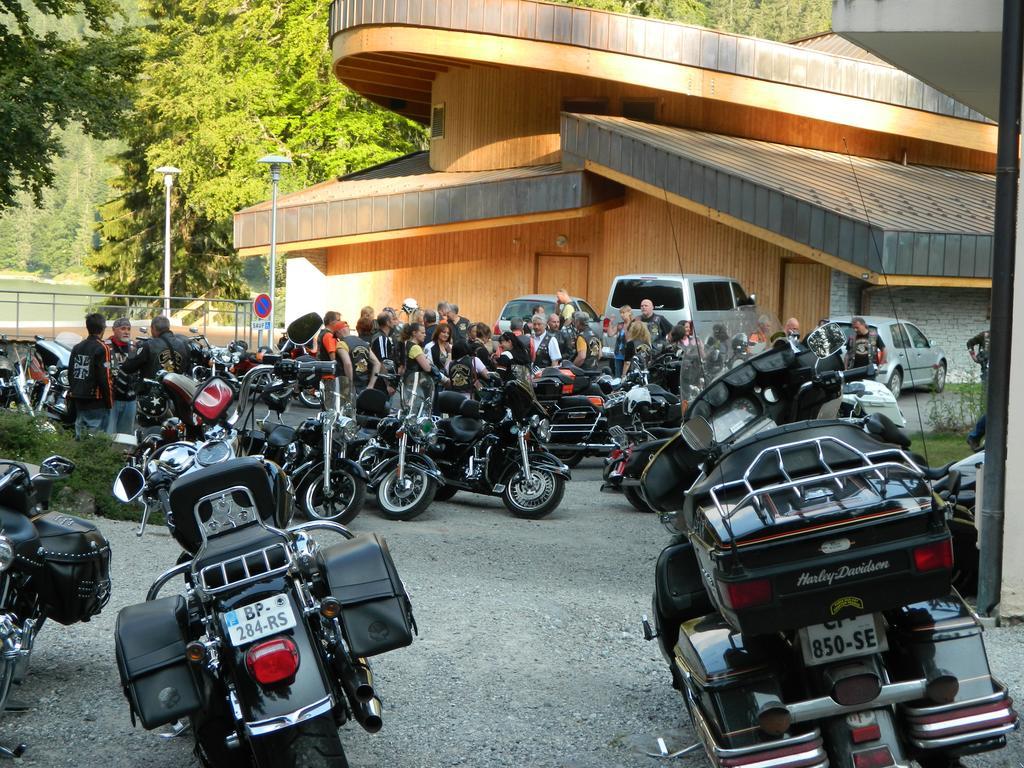 Logis Hotel Les Sapins Montriond Exterior foto
