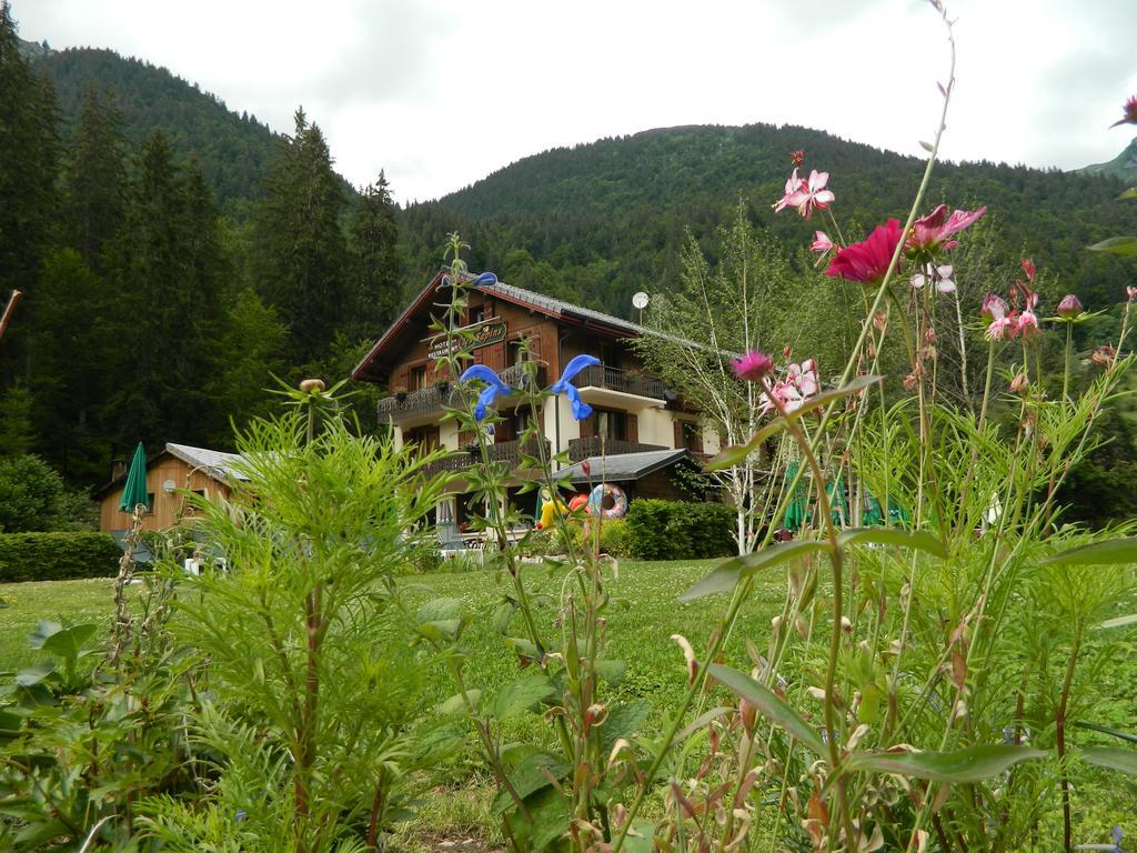 Logis Hotel Les Sapins Montriond Exterior foto